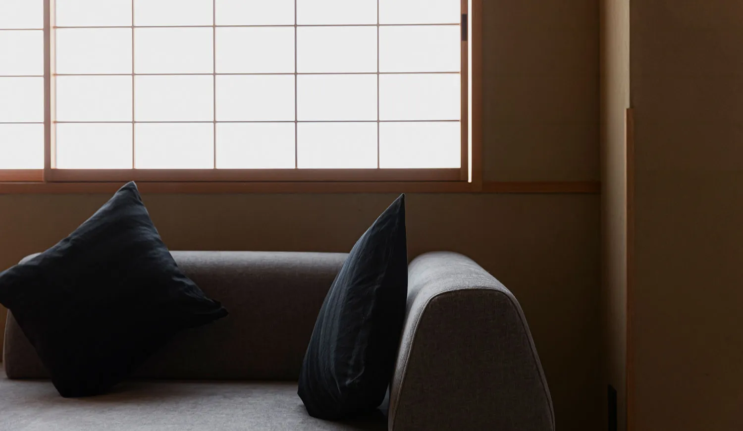 くつろぎのプラスワンが叶える、心地よい滞在。家族や友人との旅にぴったりのお部屋です。