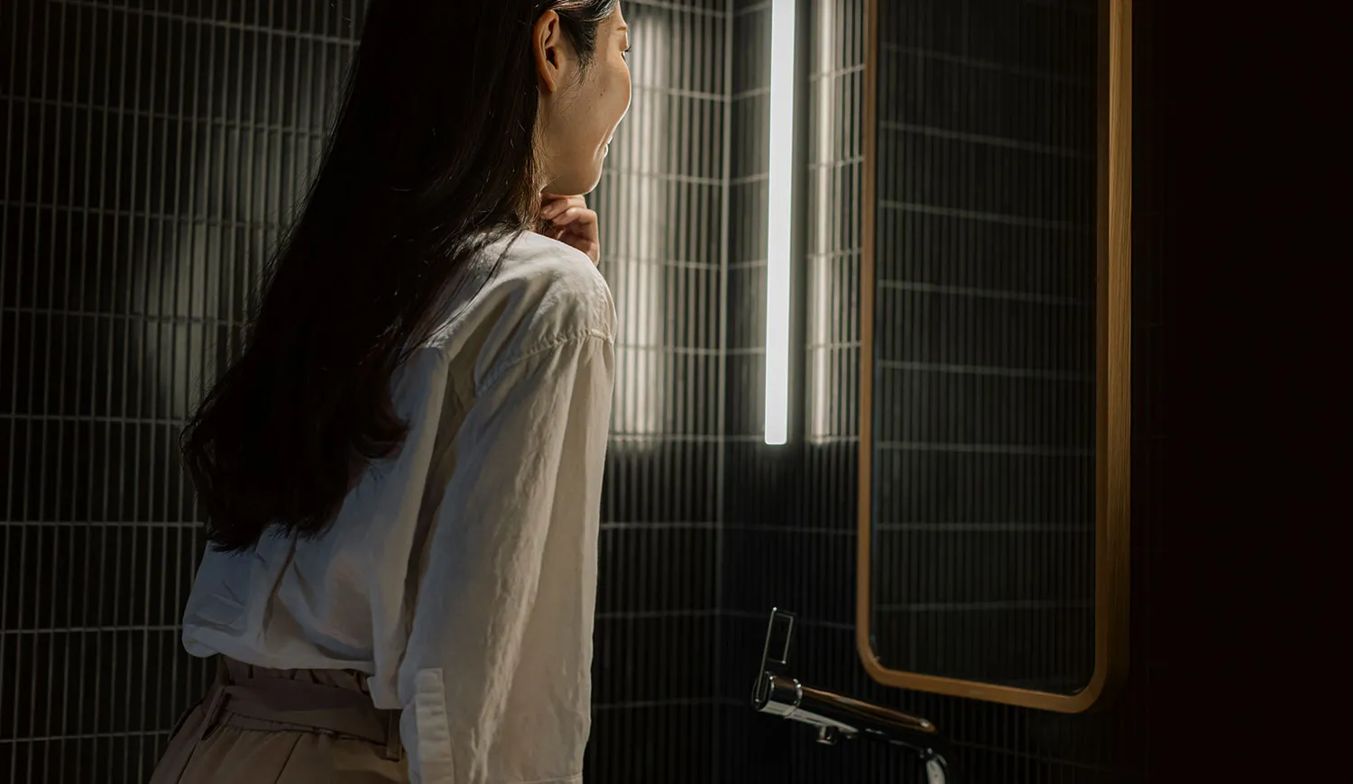 三人で過ごす、静けさと快適さに満ちた上質な時間。旅の記憶が深まります。